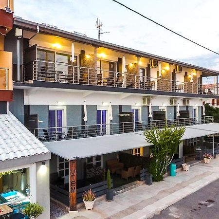 Totem Apartments Nea Plagia Exterior foto